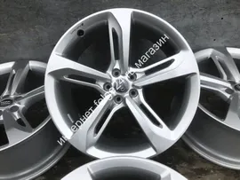 Новые оригинальные диски на Audi Q7 New 4M R21