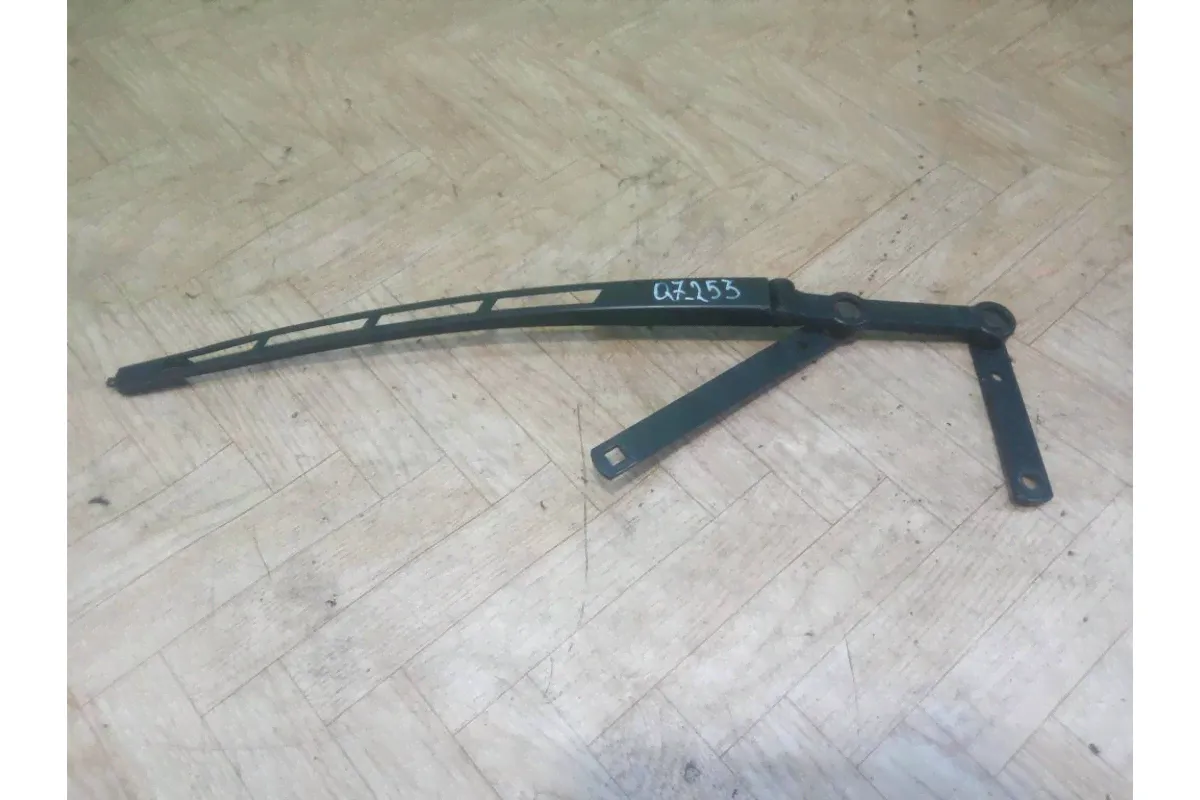 Поводок дворника правый для Audi Q7 4LB 4L2955407B