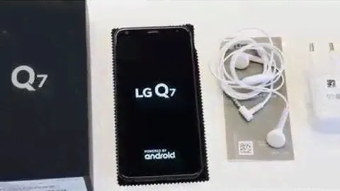 LG Q7 Unboxing