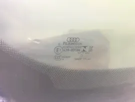Лобовое стекло AUDI Q7 4M в Москве